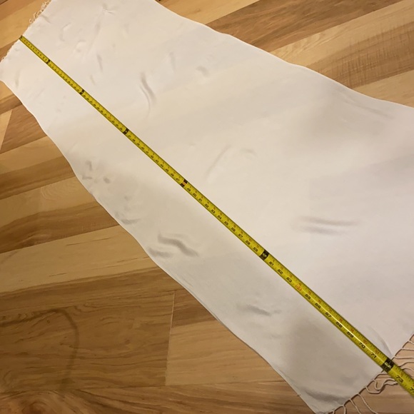 White Pashmina-Style Scarf - Picture 4 of 8